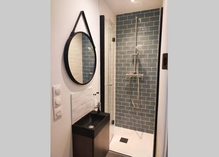 3 Chambres, 3 Salles D'eau Appartement *