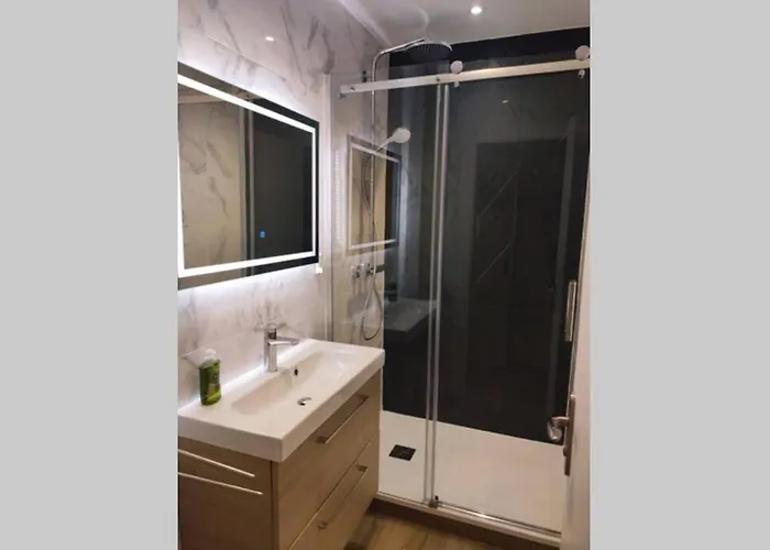 3 Chambres, 3 Salles D'eau * 圣埃尔布兰